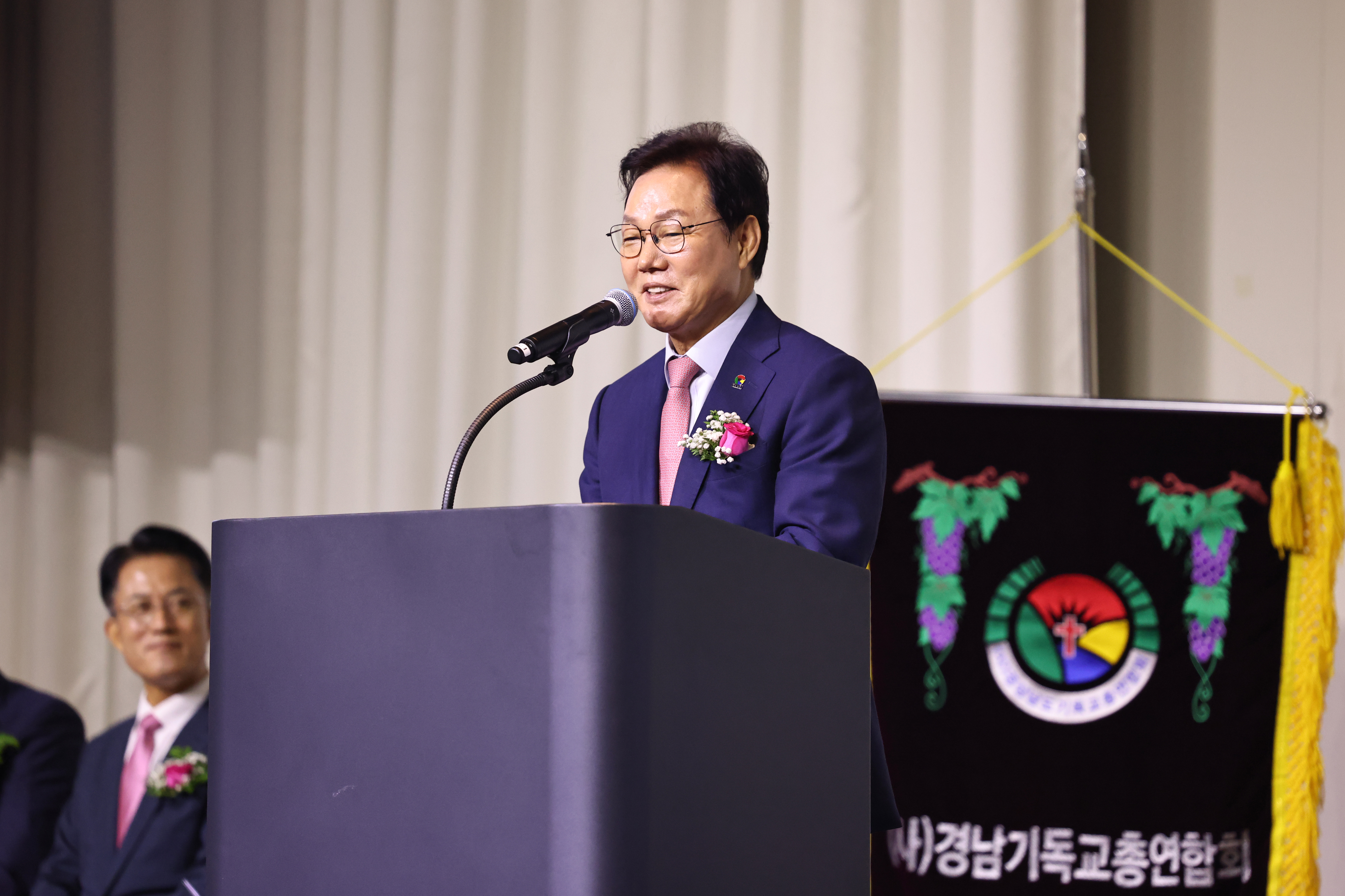 박완수 지사, 경남지도자 초청 예배서 소통·화합 다짐