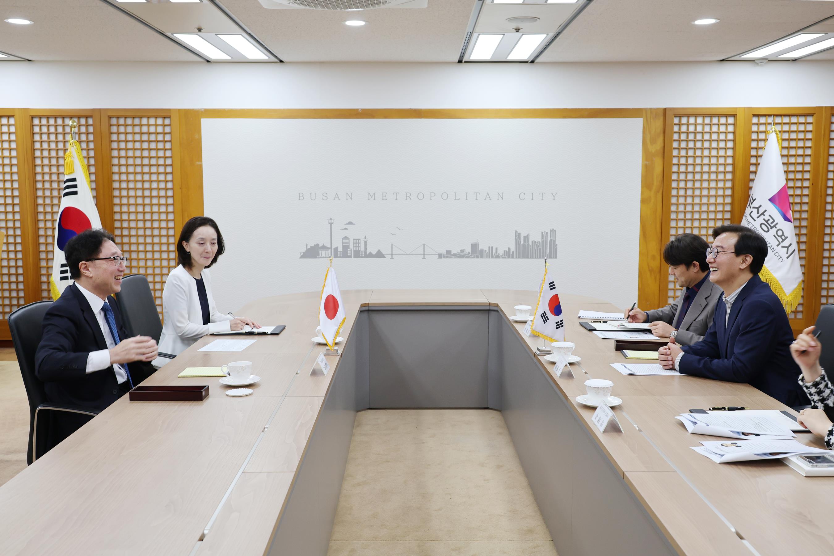 부산시, 주부산일본국총영사와 부산·일본 간 교류 확대 뜻 모아