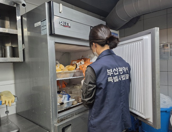 부산시, 가을철 대형 축제·행사·공연 앞두고 「먹거리 위생·안전 특별 단속」 실시!