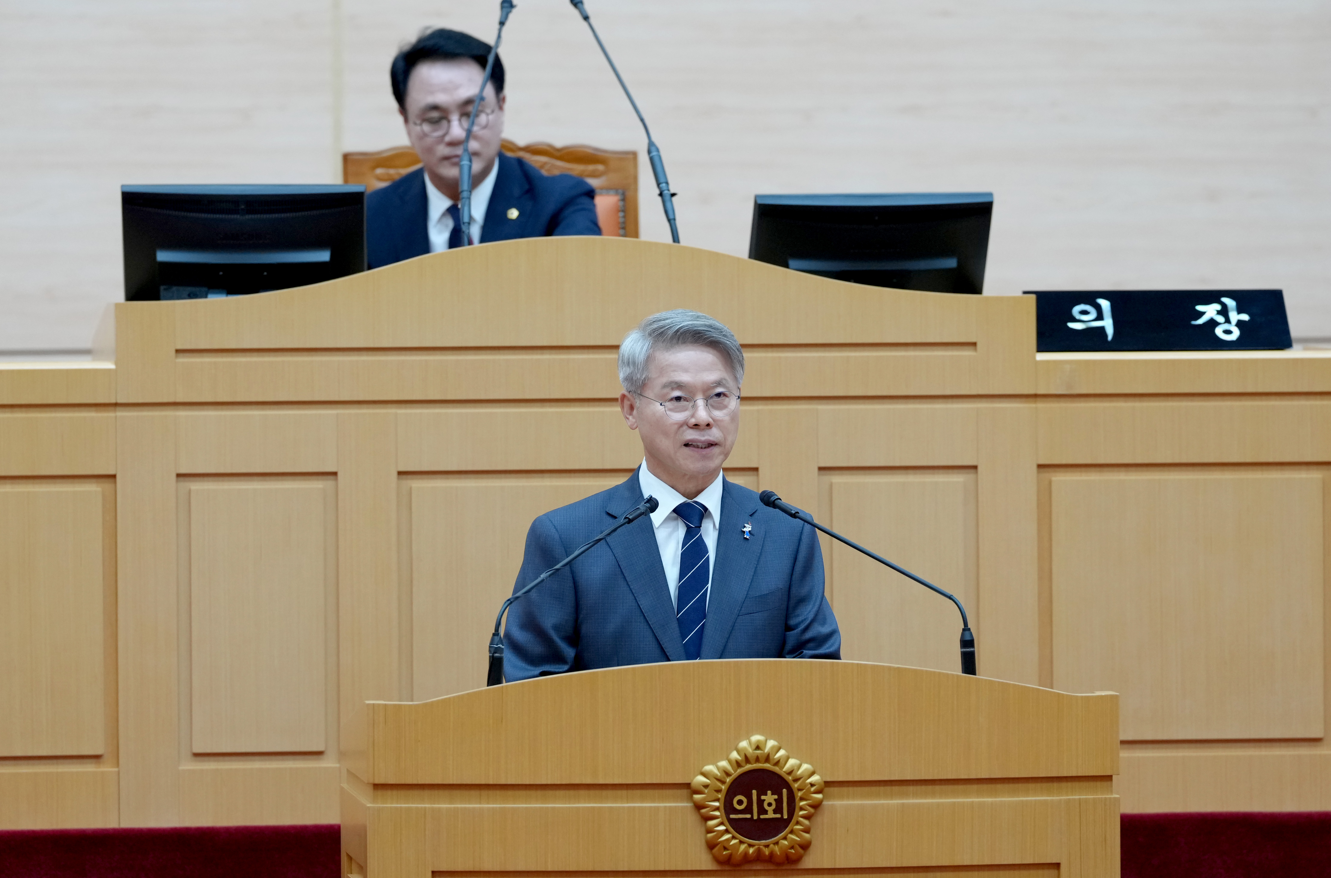 민형배 전남광주통합특별시장이 7월 1일 무안 전남광주통합특별시의회 본회의장에서 취임사를 낭독하고 있다.