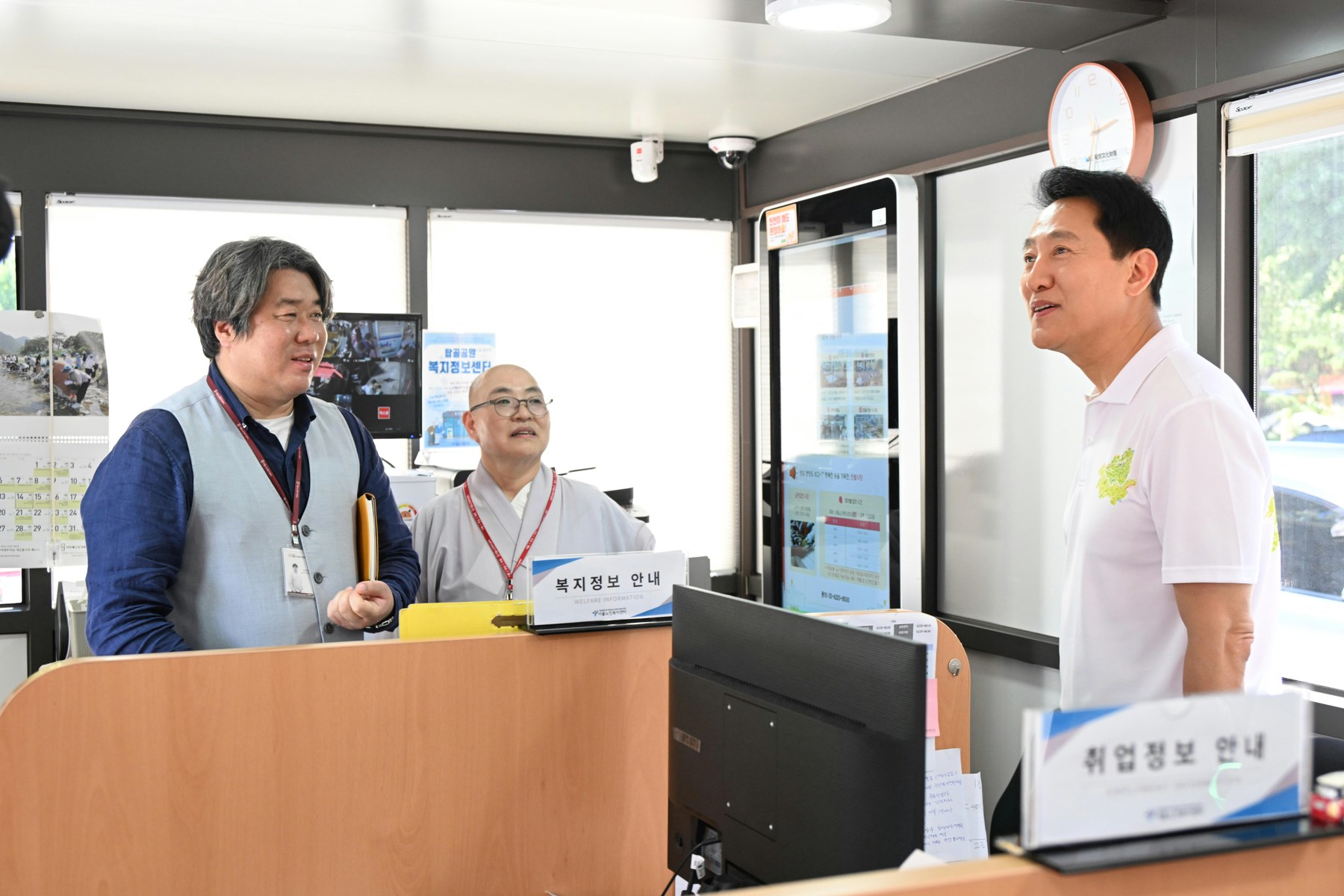 오세훈 서울시장, 종로구 무더위 쉼터 현장 점검