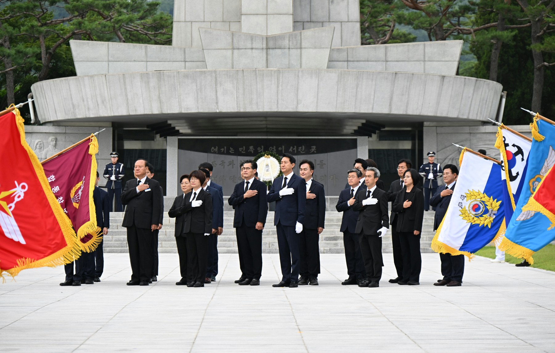 서울 오세훈 시장, 국립서울현충원 참배로 민선 9기 시작