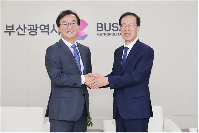 전재수 시장, 이석연 국민통합위원회 위원장 접견