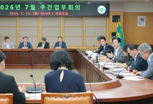 "시민 접점, 격무 부서 직원 보상하는 인사 평가 시스템 개편 주문 ”