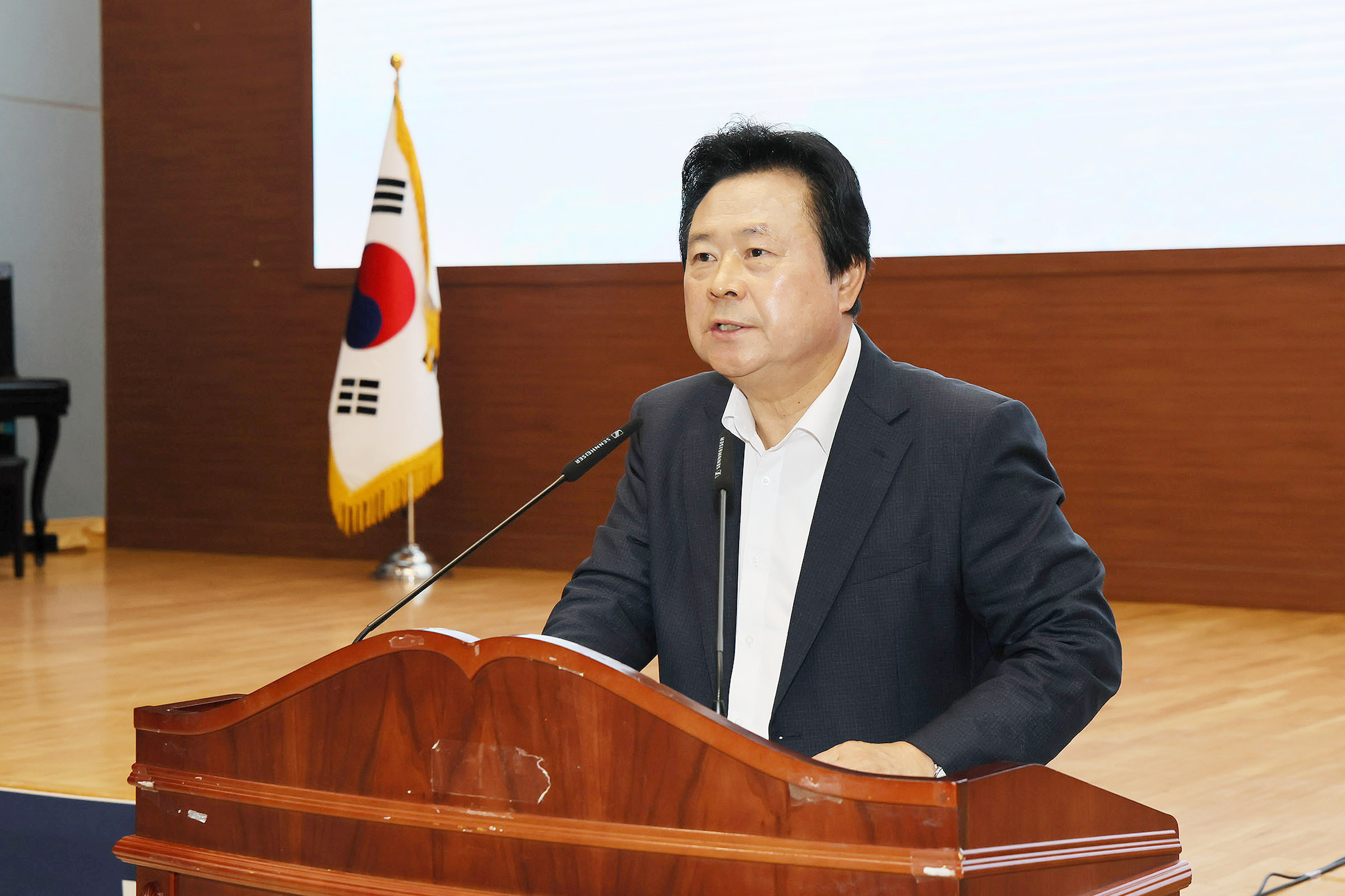 창원특례시, 제5대 시정 첫 정기인사 단행