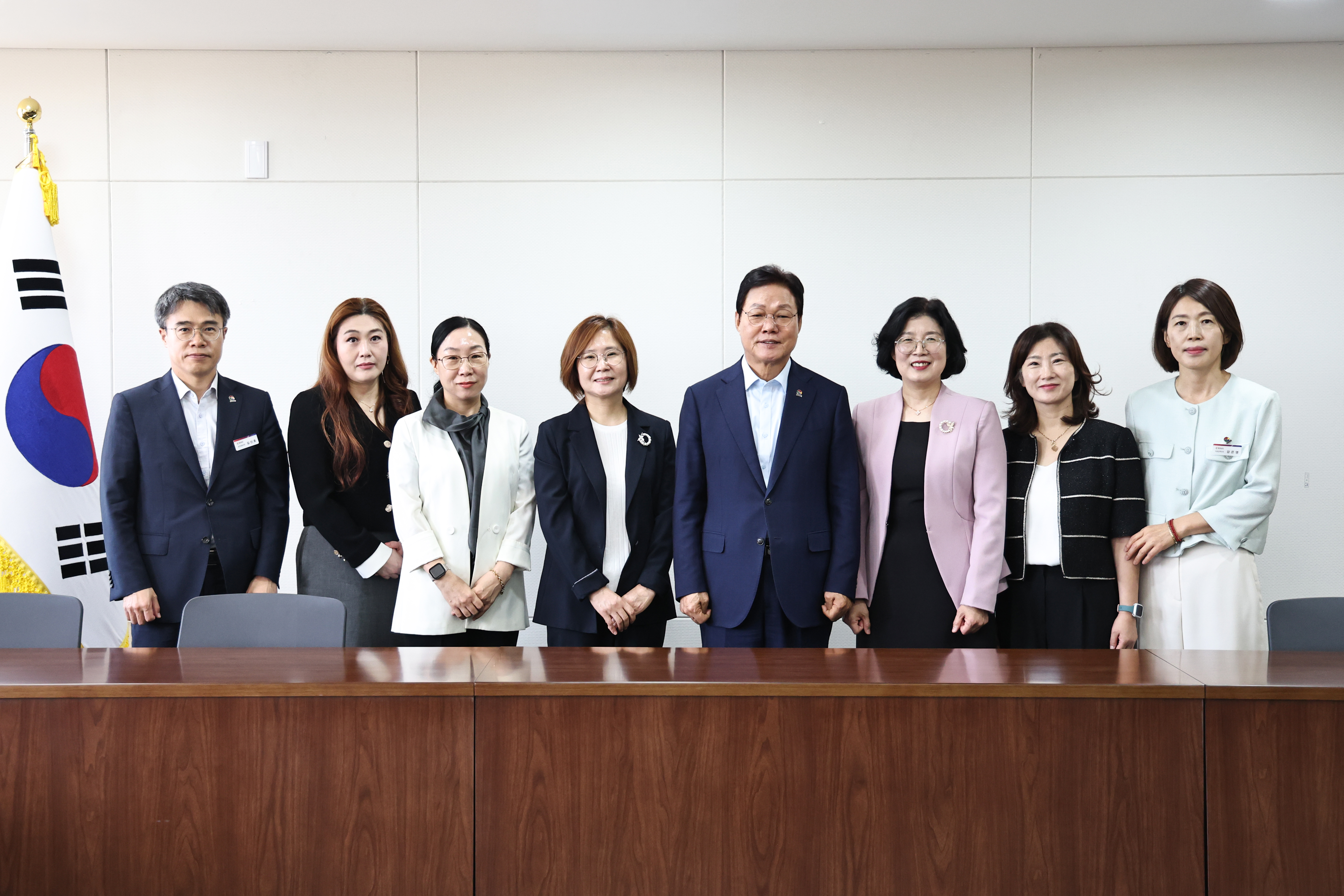 박완수 지사, 경남간호조무사회 만나... 보건의료 현장 목소리 청취