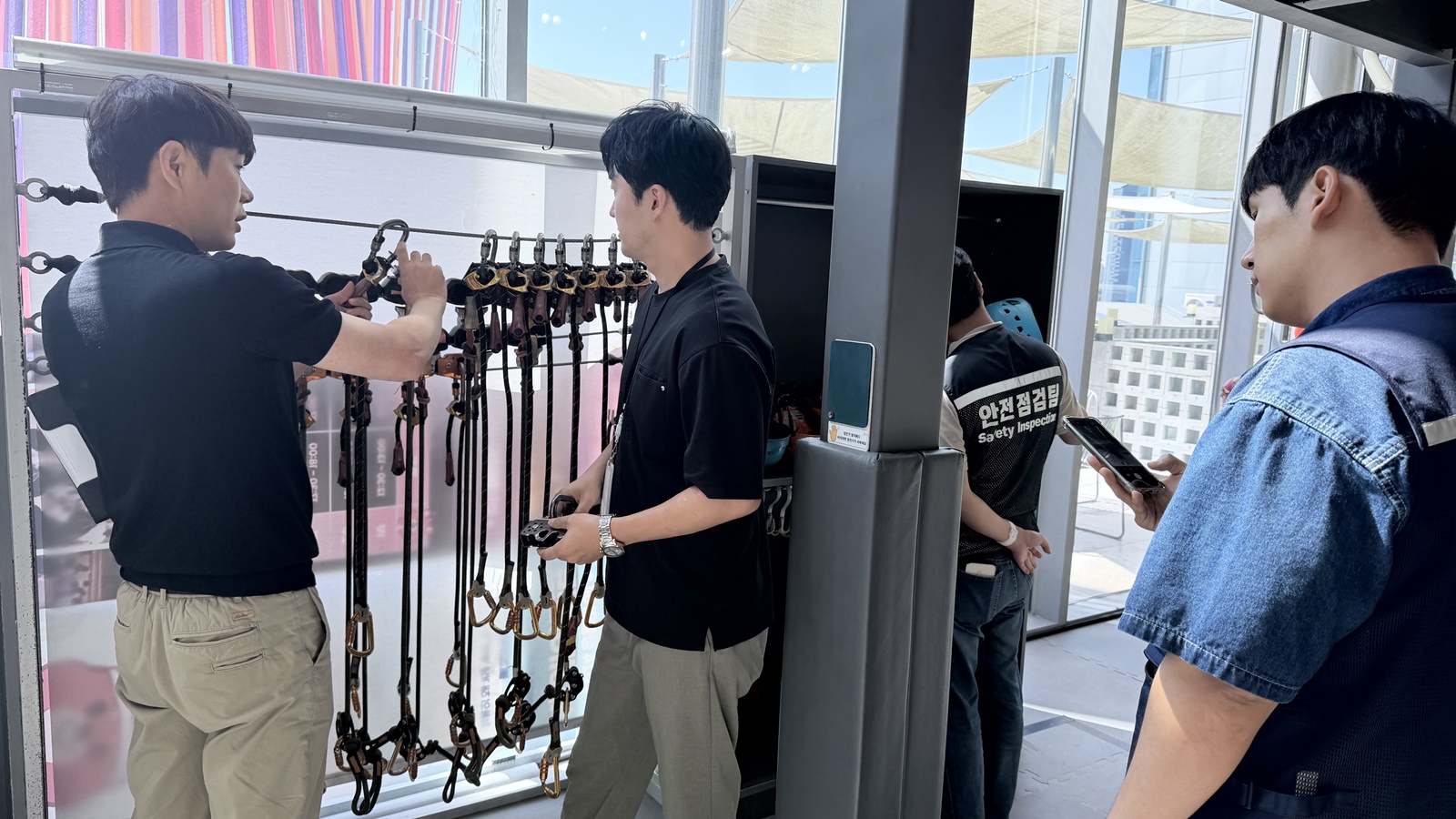 경기도, 번지점프·집라인 안전점검 결과 추락방지망 손상 등 15건 지적